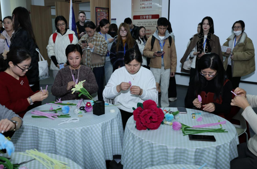 8e32LLXlk8TZQHwM.png image.png