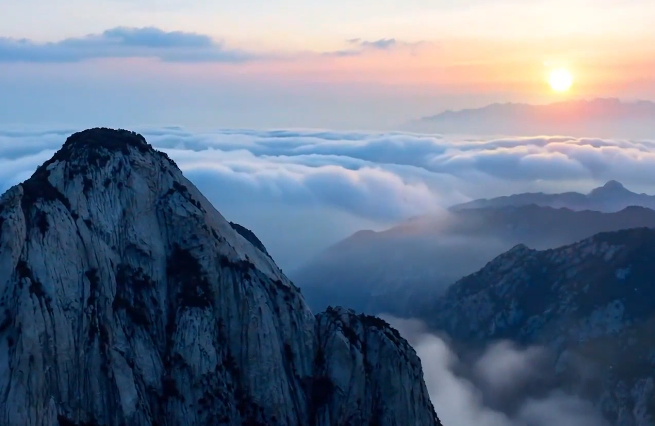 跟着秦俑逛陕西｜打卡“奇险天下第一山”