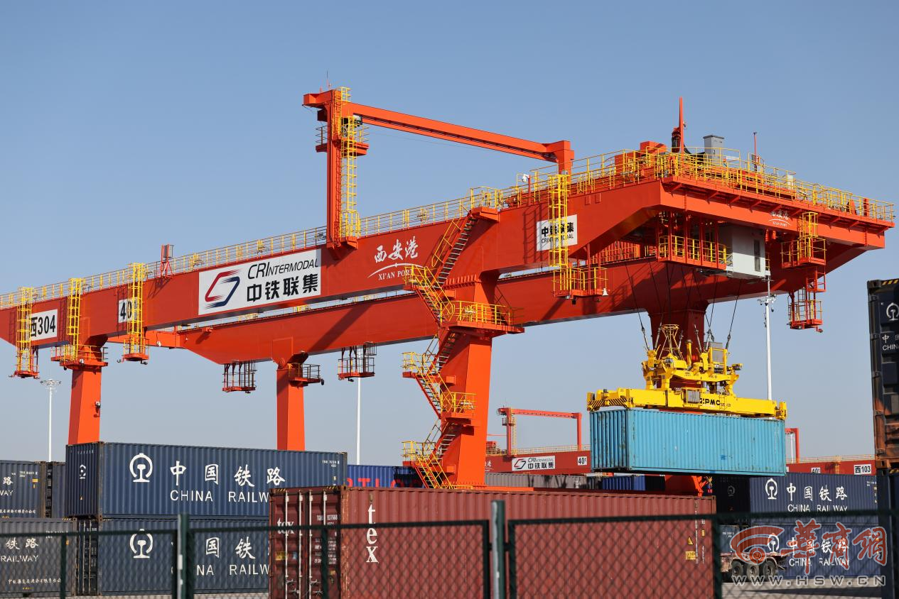 何以长安·创见未来|中欧班列(西安)集结中心：钢铁驼队启新程 长安门户向世界