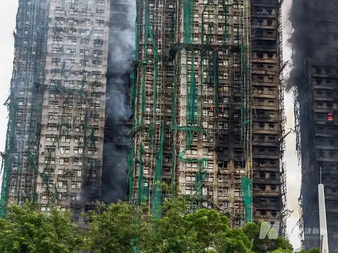 华商头条|香港大埔火灾：警方已拘捕13人