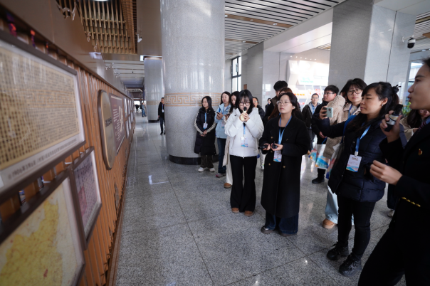 【发现最美铁路】千沟万壑起通途 西延高铁将开启“一小时经济圈”崭新蓝图