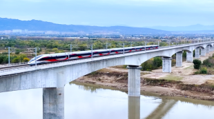 西延高铁开始试运行