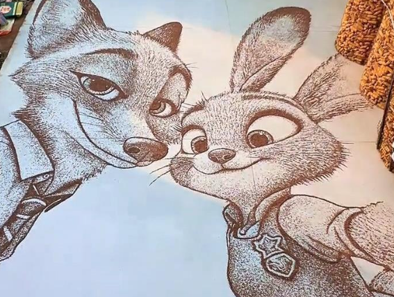 山东农村小伙“手搓”《疯狂动物城》朱迪和尼克谷物画