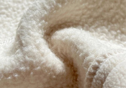 一身塑料过冬！你的摇粒绒真是塑料瓶？其实是性价比之王