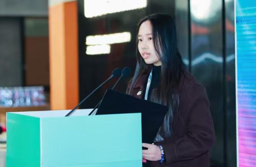 UzKxOrZJSf9TQxC4.png image.png