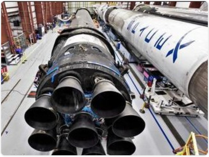 我国首艘火箭网系回收海上平台交付