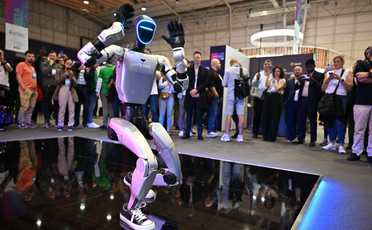 从“表演”到“生意” 人形机器人行业转折点已到来？