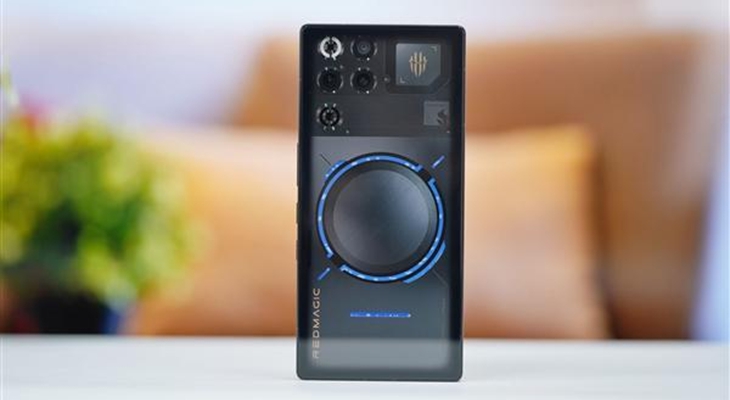 开启手机水冷散热时代!红魔11 Pro+图赏