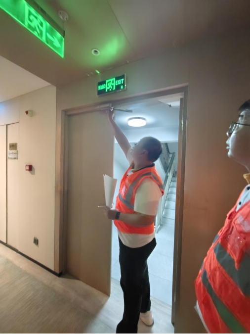 hEKrN7nc9I8JpRoF.png image.png