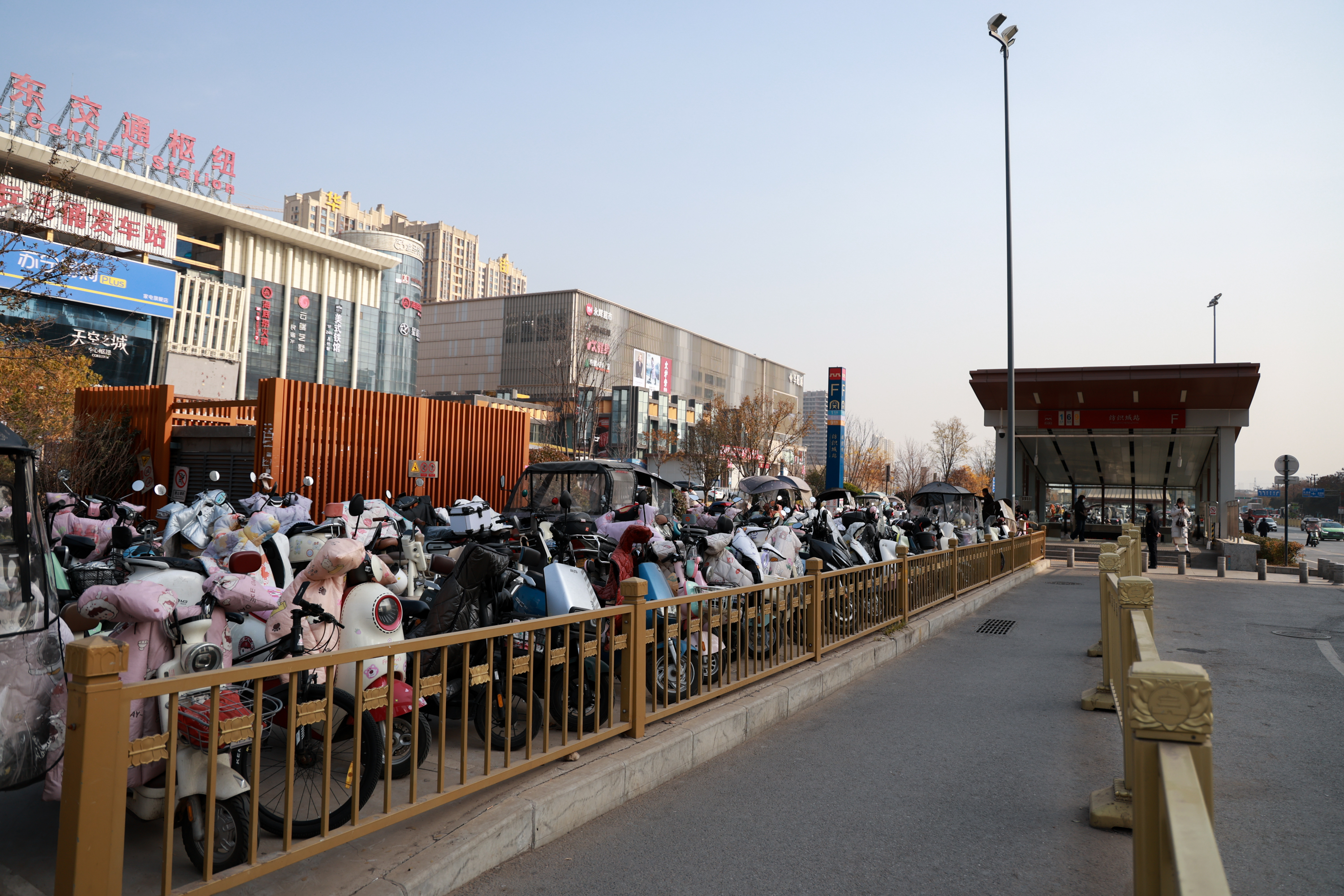 RTa3wFJViWL94Rlf.jpg 0L1A8241-21.jpg