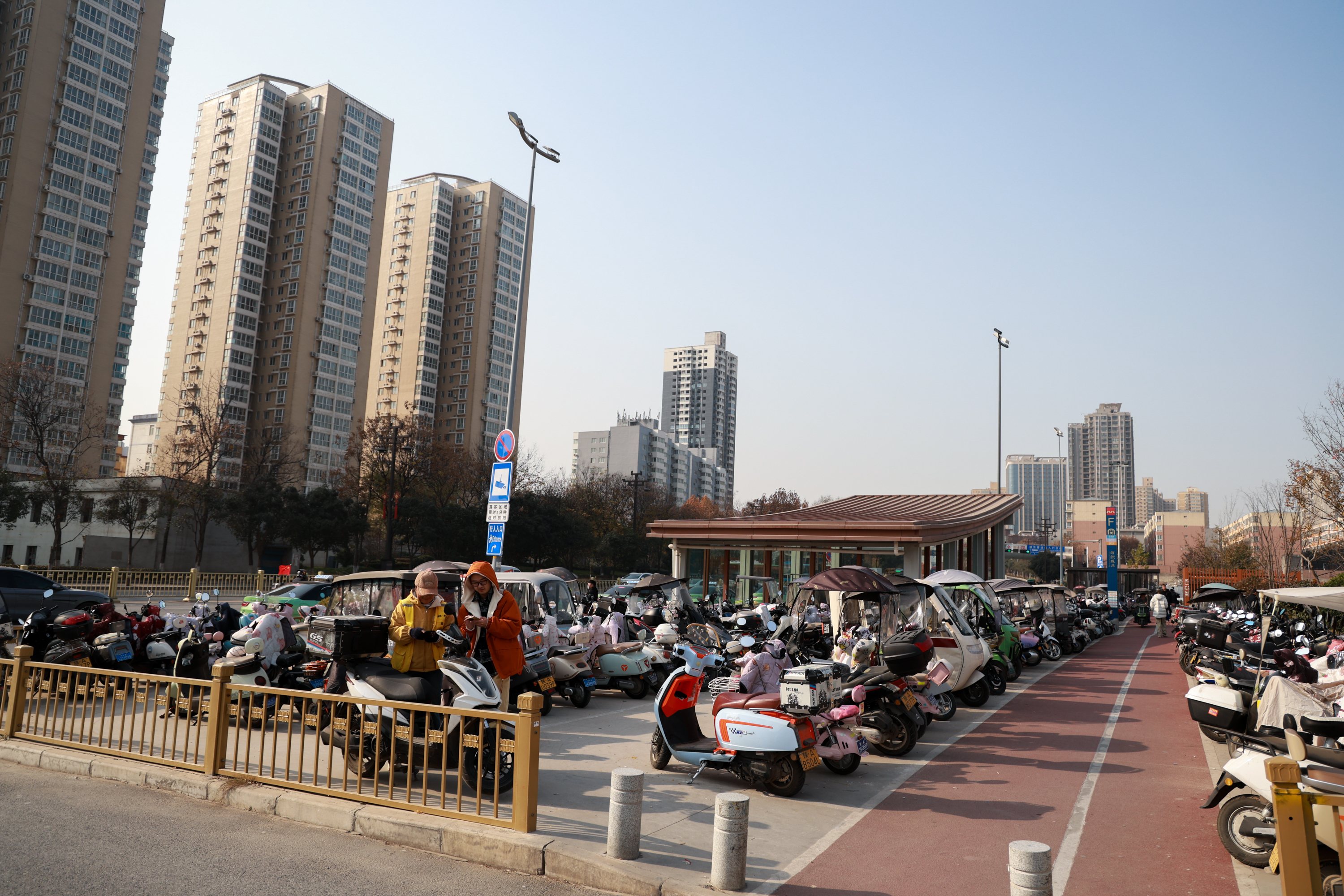 SMqvfkz4GWXu0JMG.jpg 0L1A8235-20.jpg