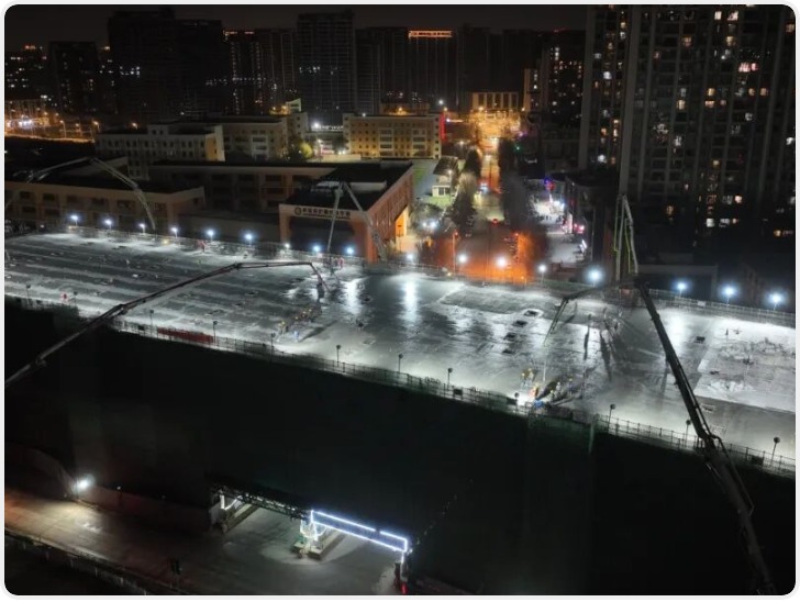 西安东站配套立交工程完成全线最大方量现浇箱梁浇筑