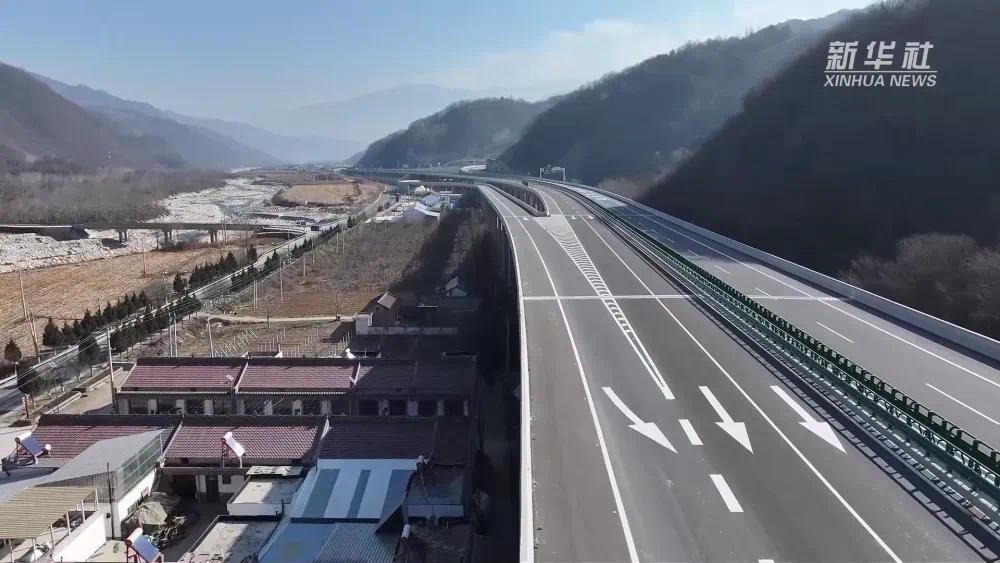陕西首条“交通+旅游”高速公路顺利验收