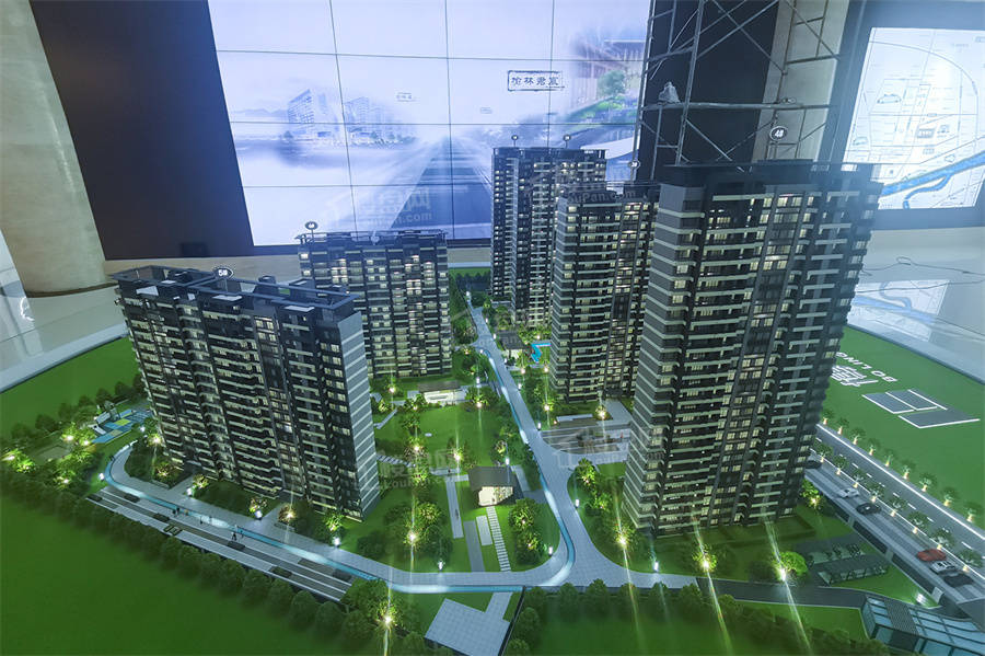 卖房时宣传楼下有百亩公园收房后公园变“一条”草地？咸阳市渭城区住建局：置业顾问口头宣传