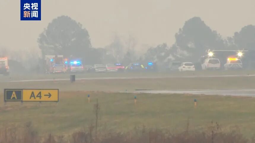 美国一小型私人飞机坠毁致7人死亡 死者包括55岁知名退役赛车手格雷格·比弗尔及其妻子、儿女