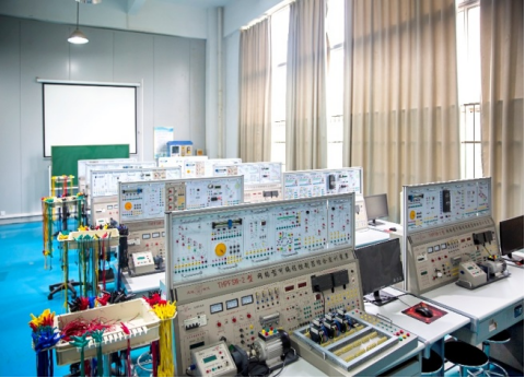 HlfgHzTGek1GfkZV.png image.png