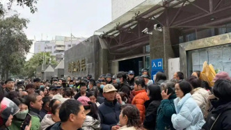 为何判死缓？一审判决书详解成都27岁女子家门口遇害案