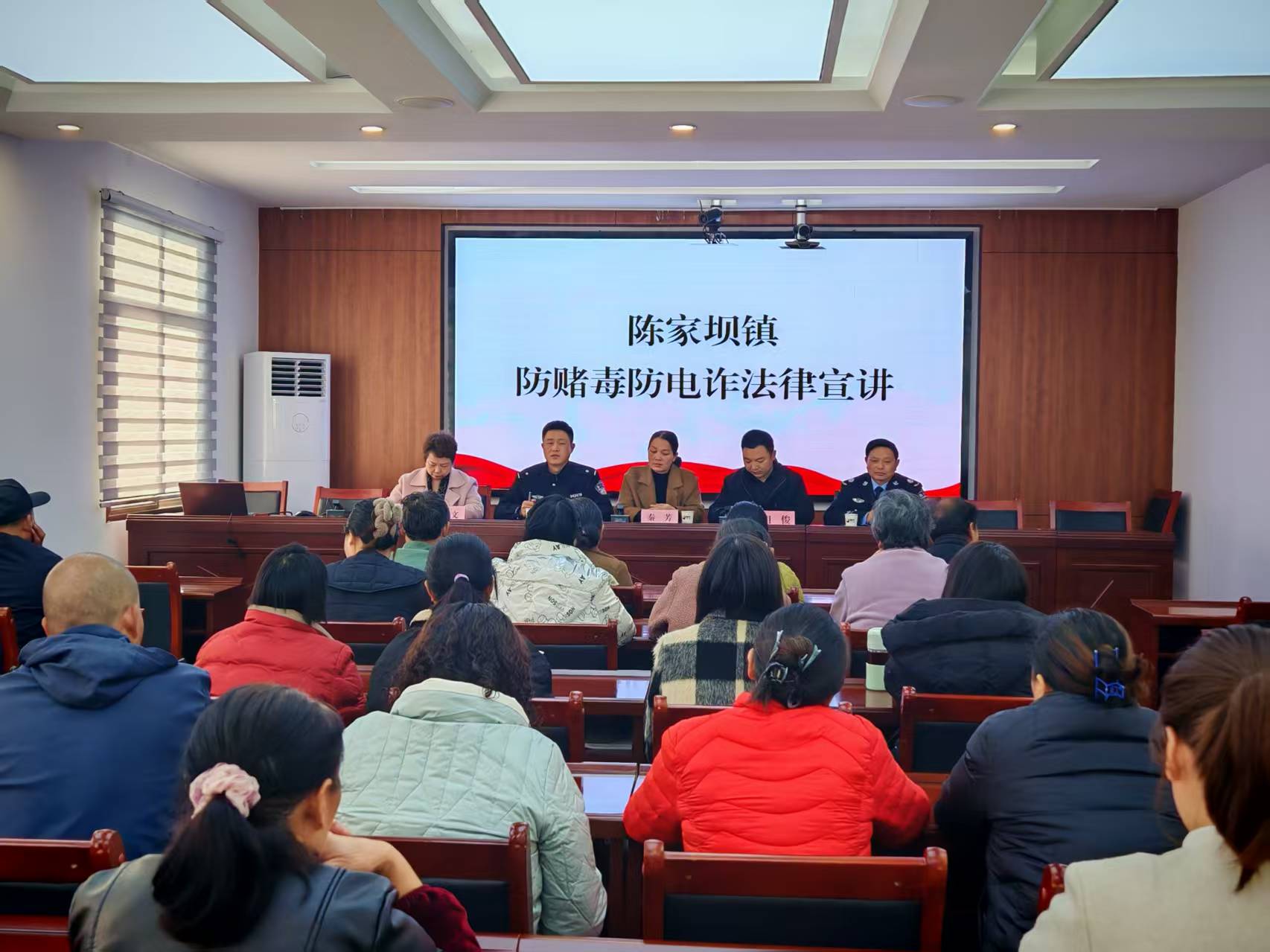 lFDqyn6xvV9cQvZI.jpg 微信图片_20251224102125_8221_49.jpg