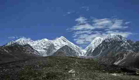 四川康定回应川西违规徒步事故：加强巡查 增设警示