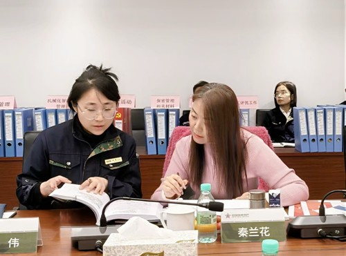 物业保洁员深夜挺身而出  背着患者奔向检查室…… 