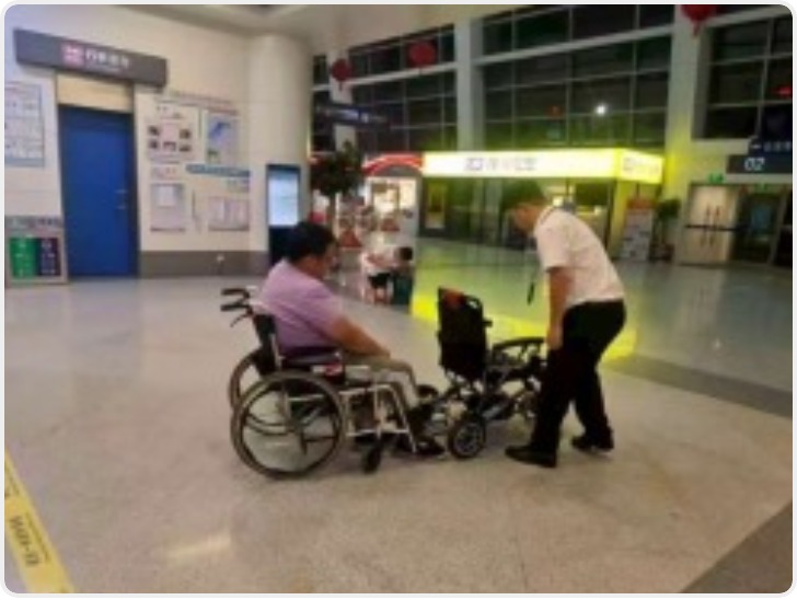 残障者坐飞机 障碍不只是机舱门前的高度差