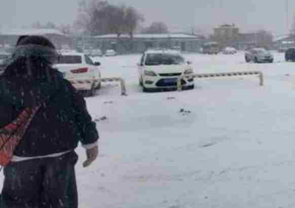 女子因朋友少谦卑求助网友：奶奶喜丧 能来送最后一程吗