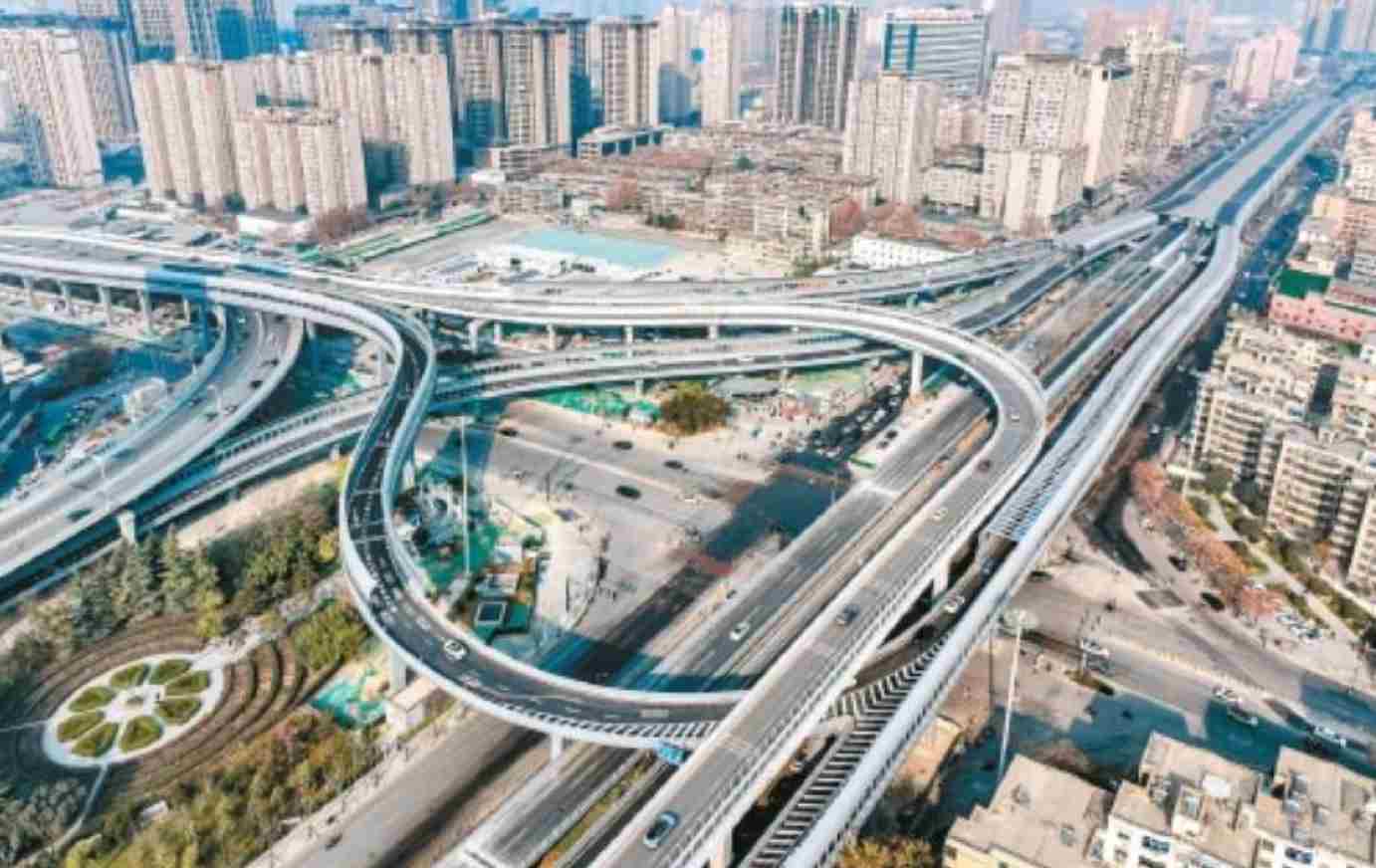 西南二环立交交通优化工程主线桥建成通车