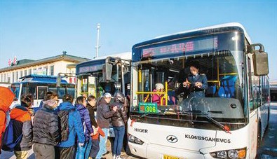 西安西咸新区28条“守时公交”上线 方便市民“掐点”乘车