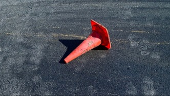 内蒙古赤峰发生一起货车追尾越野车事故 致4死1伤