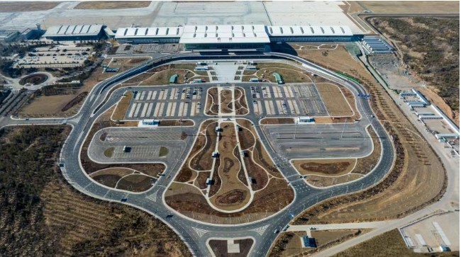 mqpzEfe2xCobkjFW.jpg 3.jpg