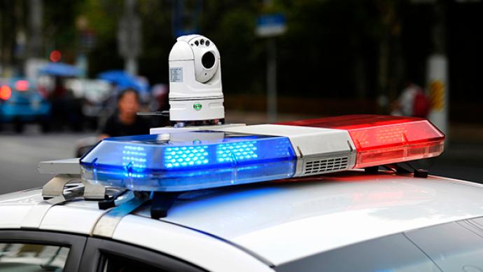 保安上门处理投诉起冲突 业主手指被咬骨折 警方已介入调查