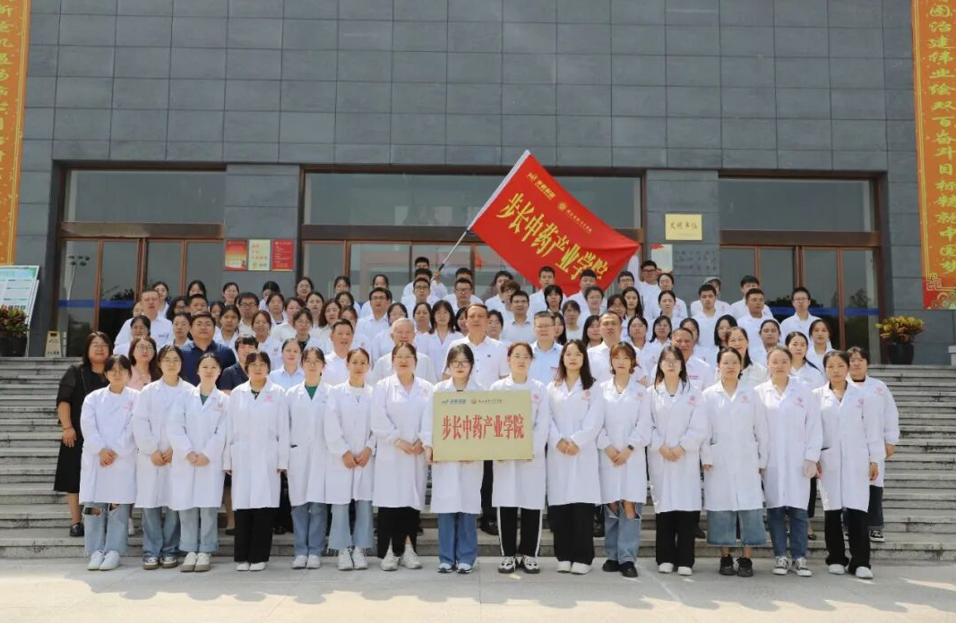 Tx4sLv6EAIU3LMqL.png image.png