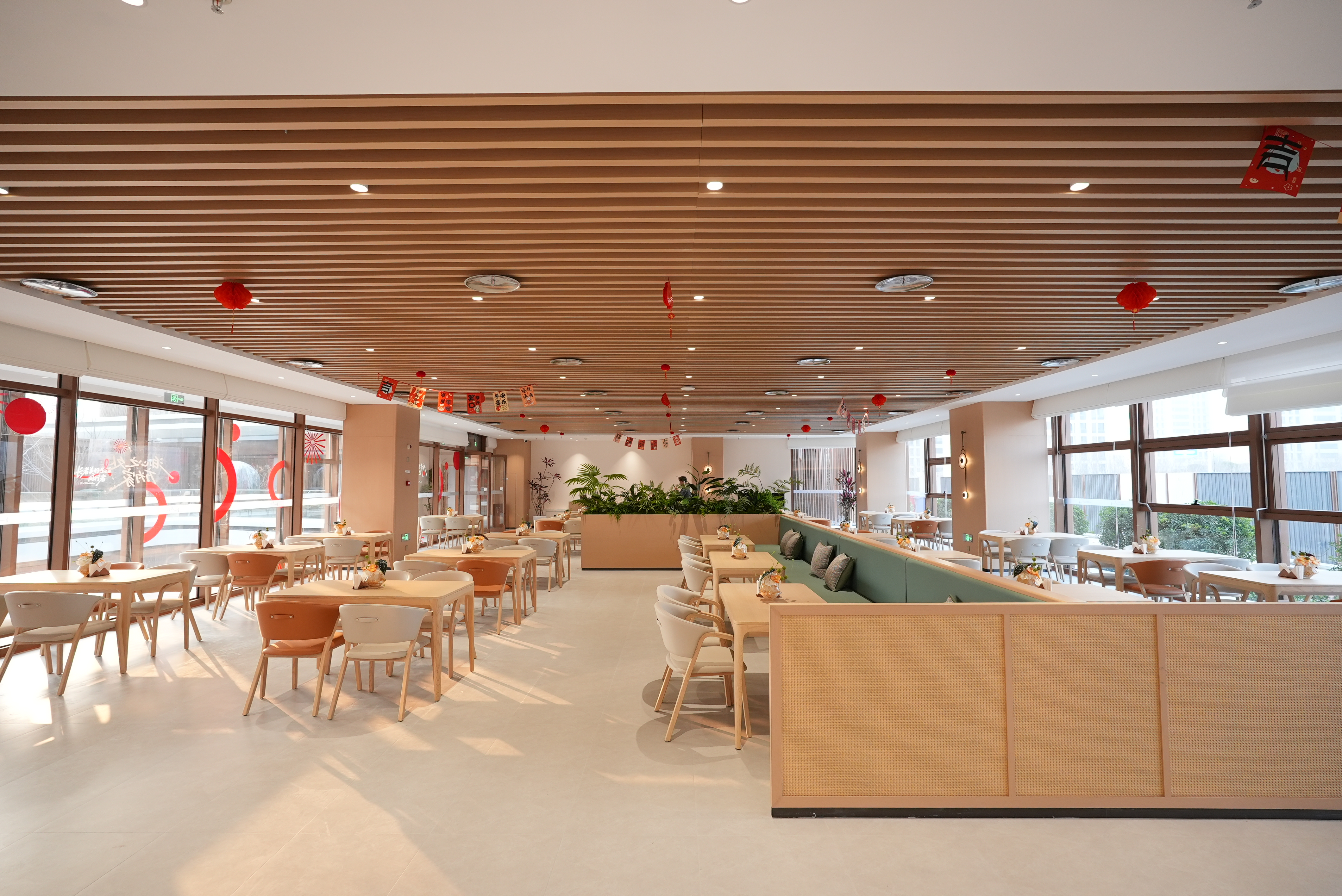 efM5007azqqndIpk.jpg 4db9d9790471d8cd8d6c03fbdff4092f.jpg