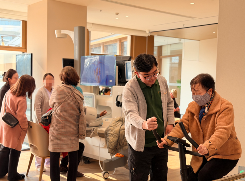 ezedUJ323gyVxafx.png image.png