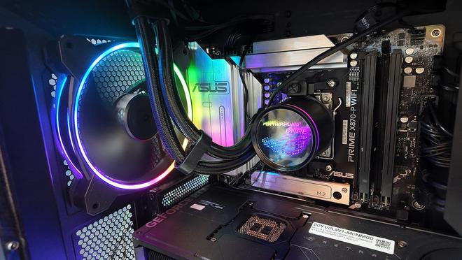 ROG枪神10X台式机惊艳首秀