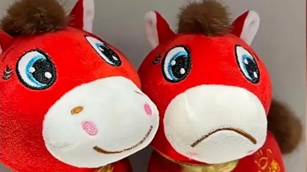 被缝反的“哭哭马” 为啥成了爆款？