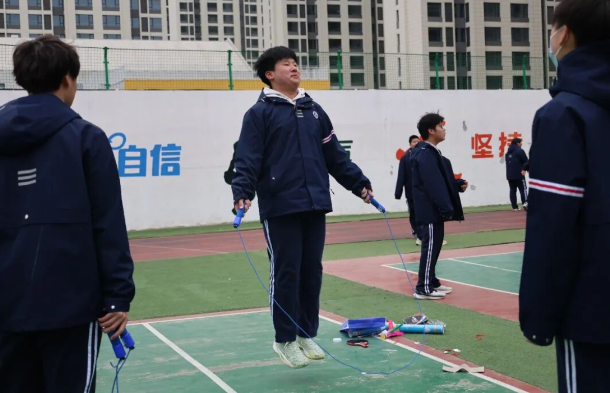 q23UMXQmicFUKTlL.png image.png