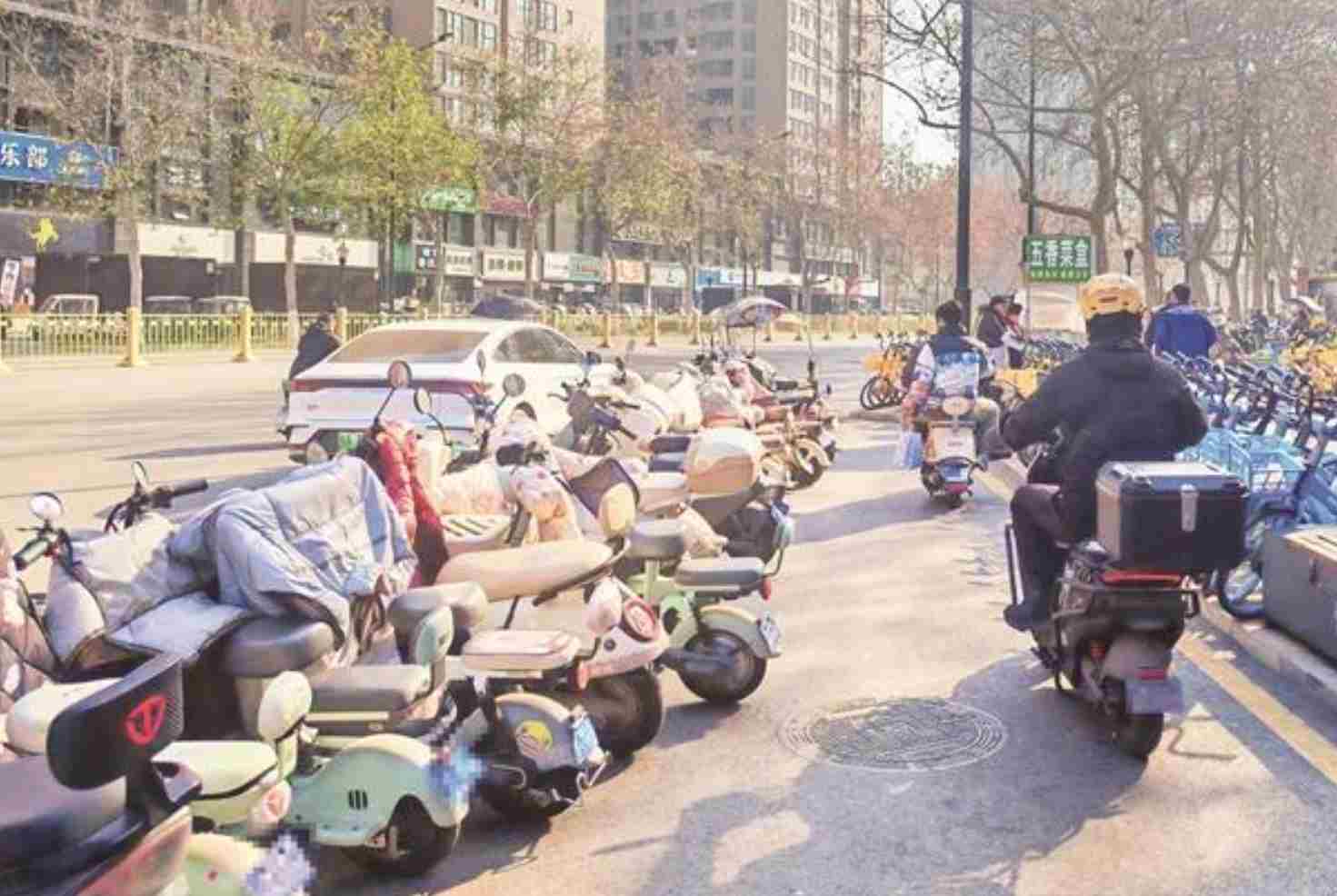 电动自行车保险“遇冷”：车主不愿买 保险公司不愿卖