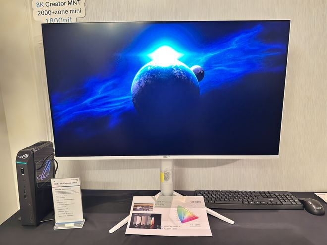 惠科全球首发36.5英寸8K Mini LED显示器