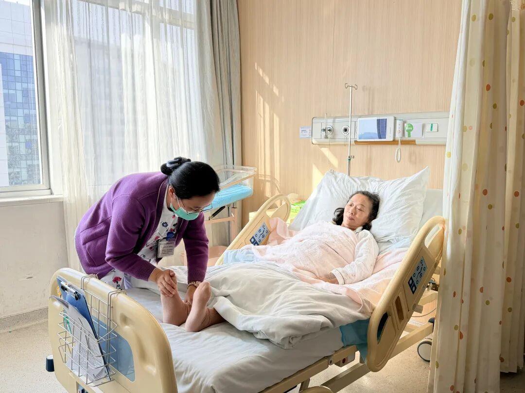 59岁女子产下4斤4两男婴 刷新当地生产年龄纪录