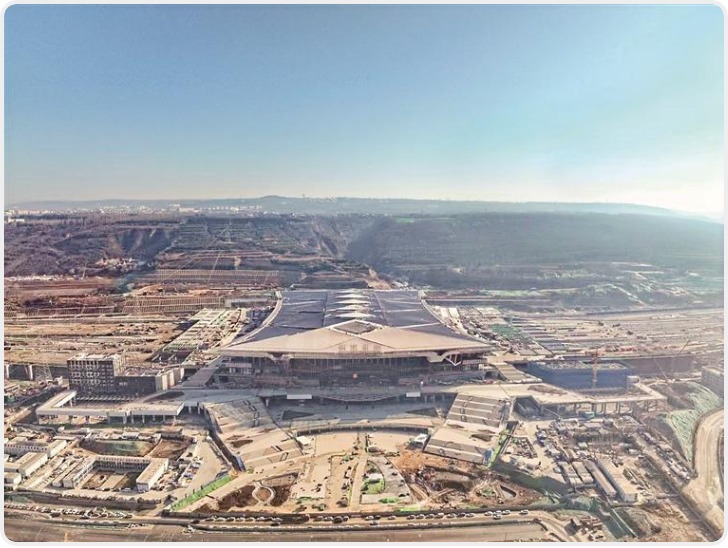 西安东站金属屋面封顶 全面进入站房装饰装修施工阶段