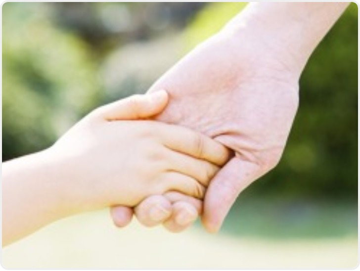 人民日报读者点题·共同关注：如何降低生娃养娃成本