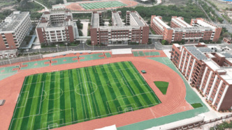 广东云浮一学生上午匿名投诉学校下午被找到？校方：离职教师发布不实言论