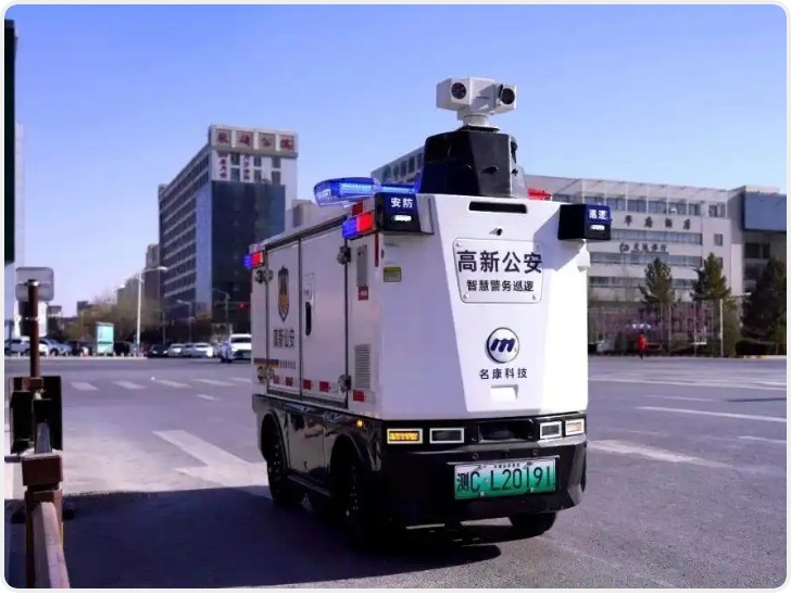 榆林启用首辆无人警用巡逻车 智慧警务迈入智能化新阶段