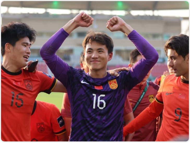 被队友抛起的瞬间，我曾梦到过 新华社专访U23国足门将李昊