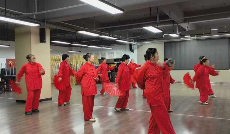 西安鄠邑：国防社区嵌入式服务织就周边幸福生活网