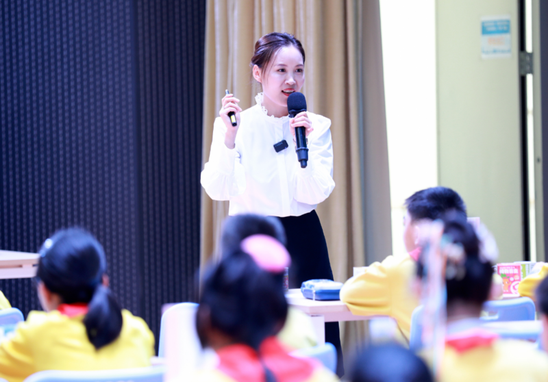 【科学周刊】1月21日是国际拥抱日 拥抱是情绪的“天然止痛剂” 可以快速平息不安