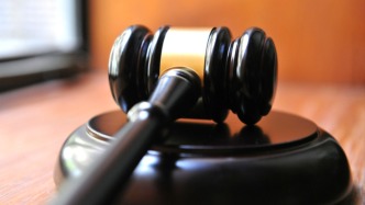 河南淅川一保安猥亵儿童获刑四年六个月 曾因类似行为被行拘