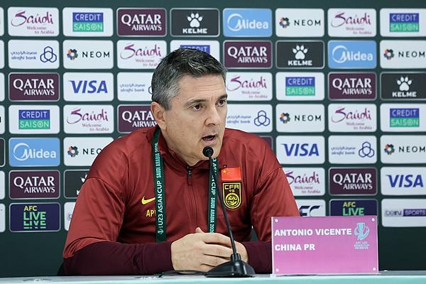U23国足主帅安东尼奥：中日足球之间差距巨大 明天必将竭尽全力