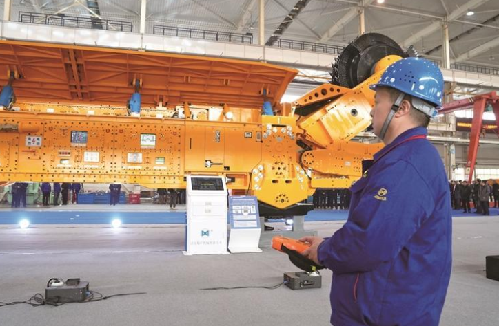 世界首臺10千伏供電智能采煤機在陜西下線